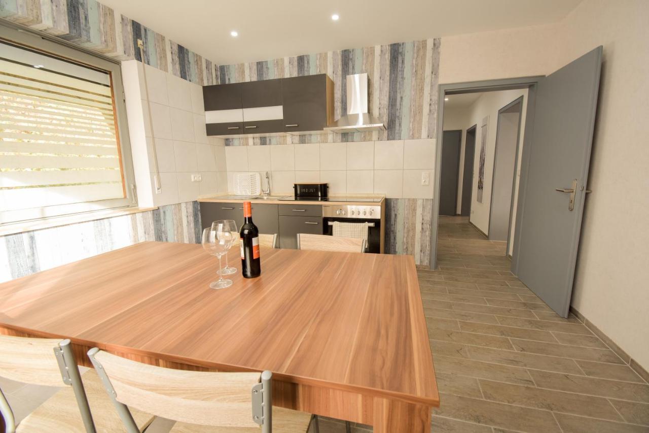 Mainzimmer - Business Apartments Hasloch  エクステリア 写真