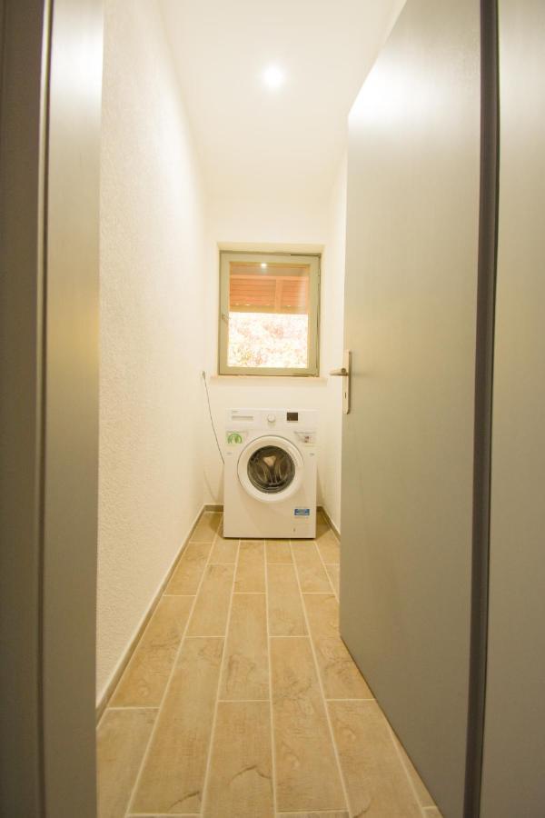 Mainzimmer - Business Apartments Hasloch  エクステリア 写真