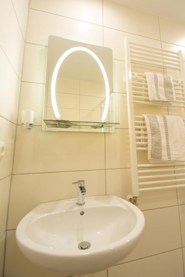 Mainzimmer - Business Apartments Hasloch  エクステリア 写真