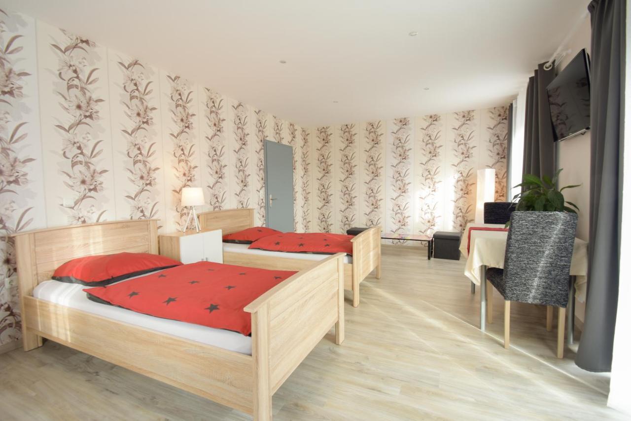 Mainzimmer - Business Apartments Hasloch  エクステリア 写真