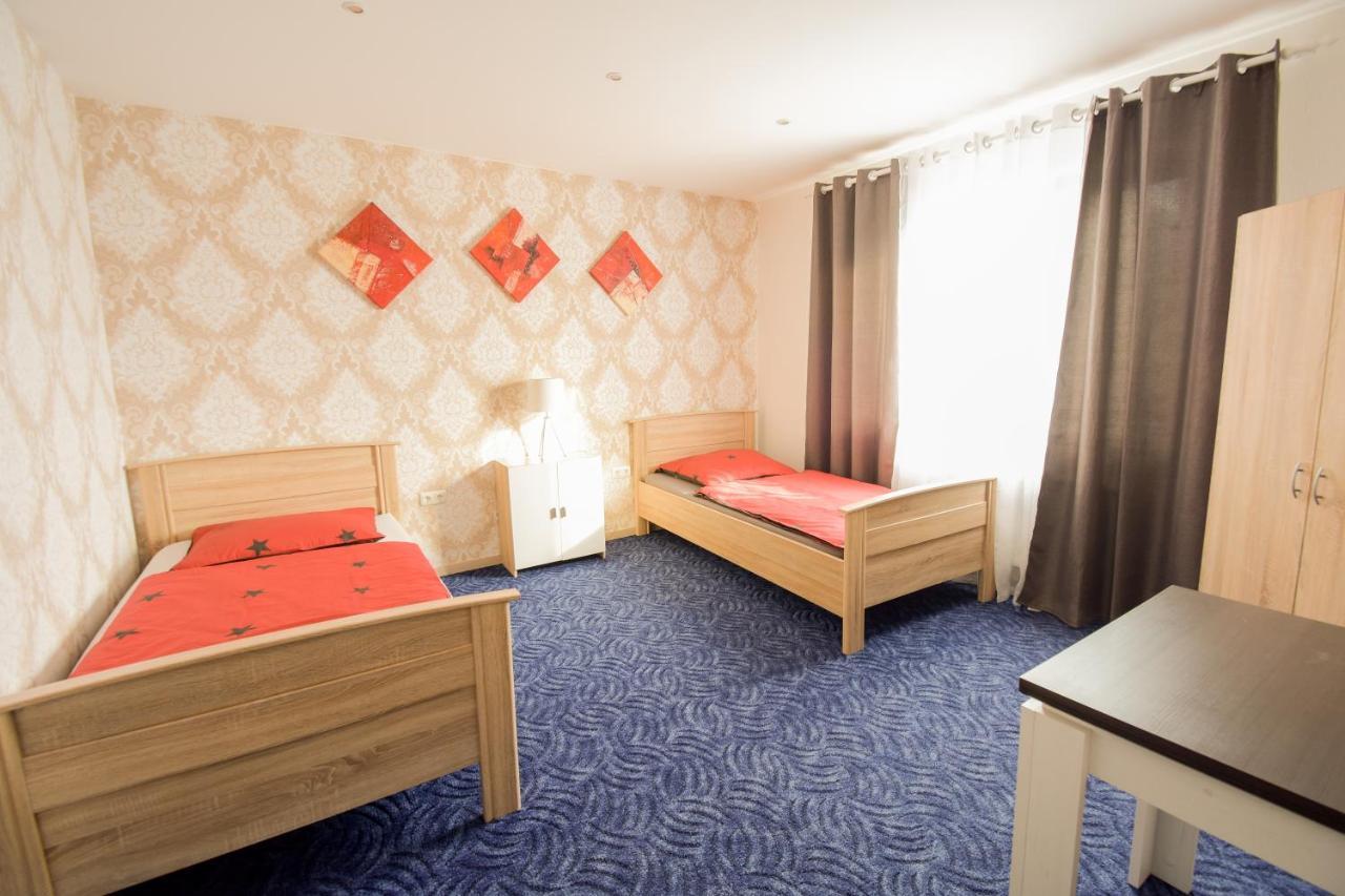Mainzimmer - Business Apartments Hasloch  エクステリア 写真