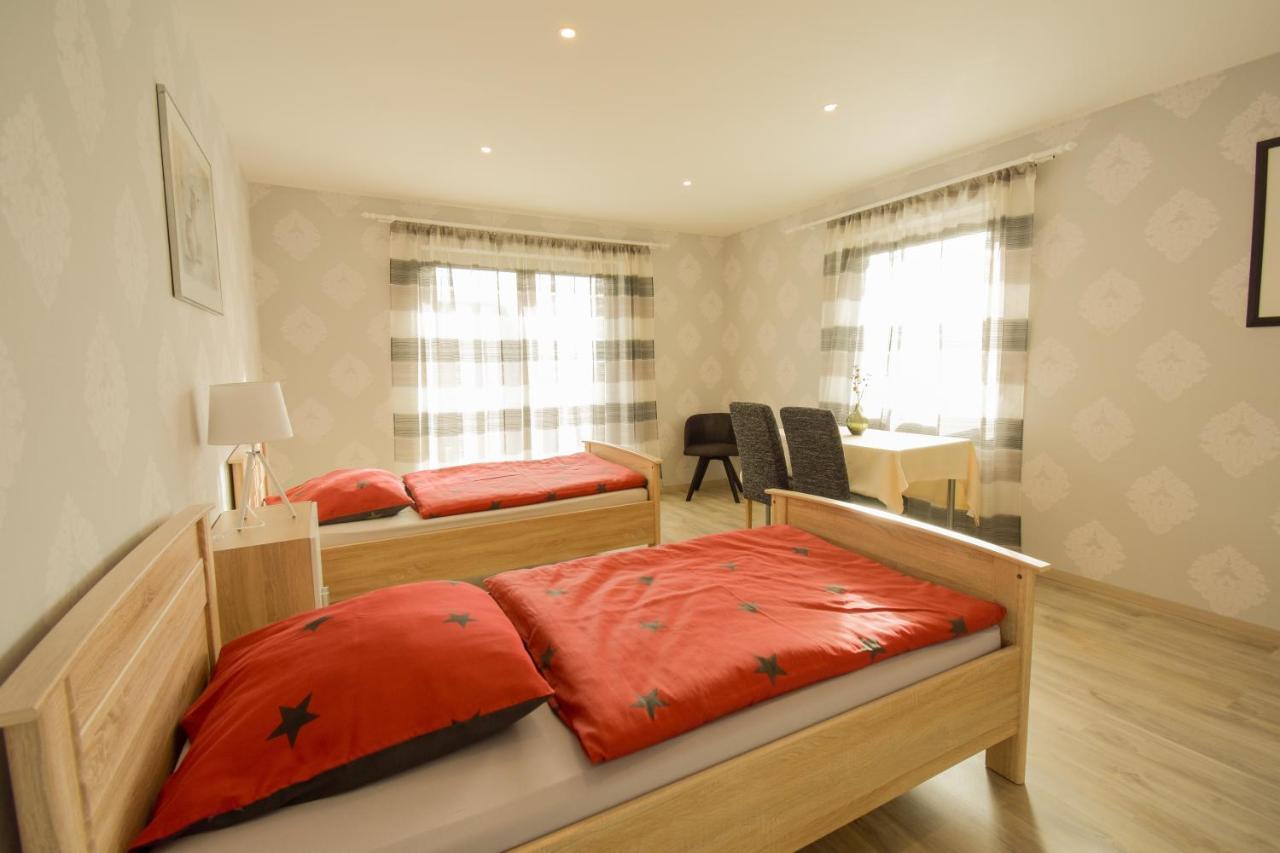 Mainzimmer - Business Apartments Hasloch  エクステリア 写真